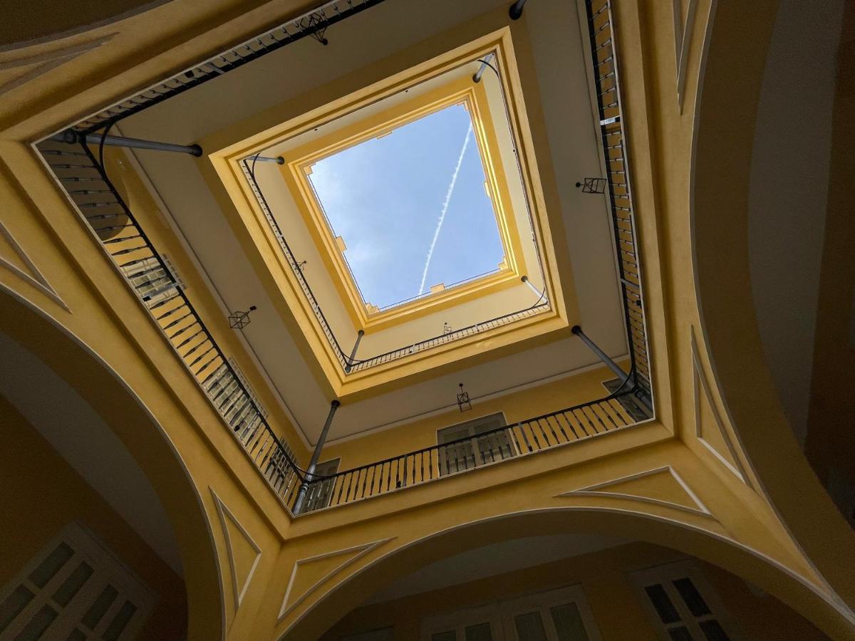 Esse Apartamentos Plaza Nueva Sevilla Exterior foto